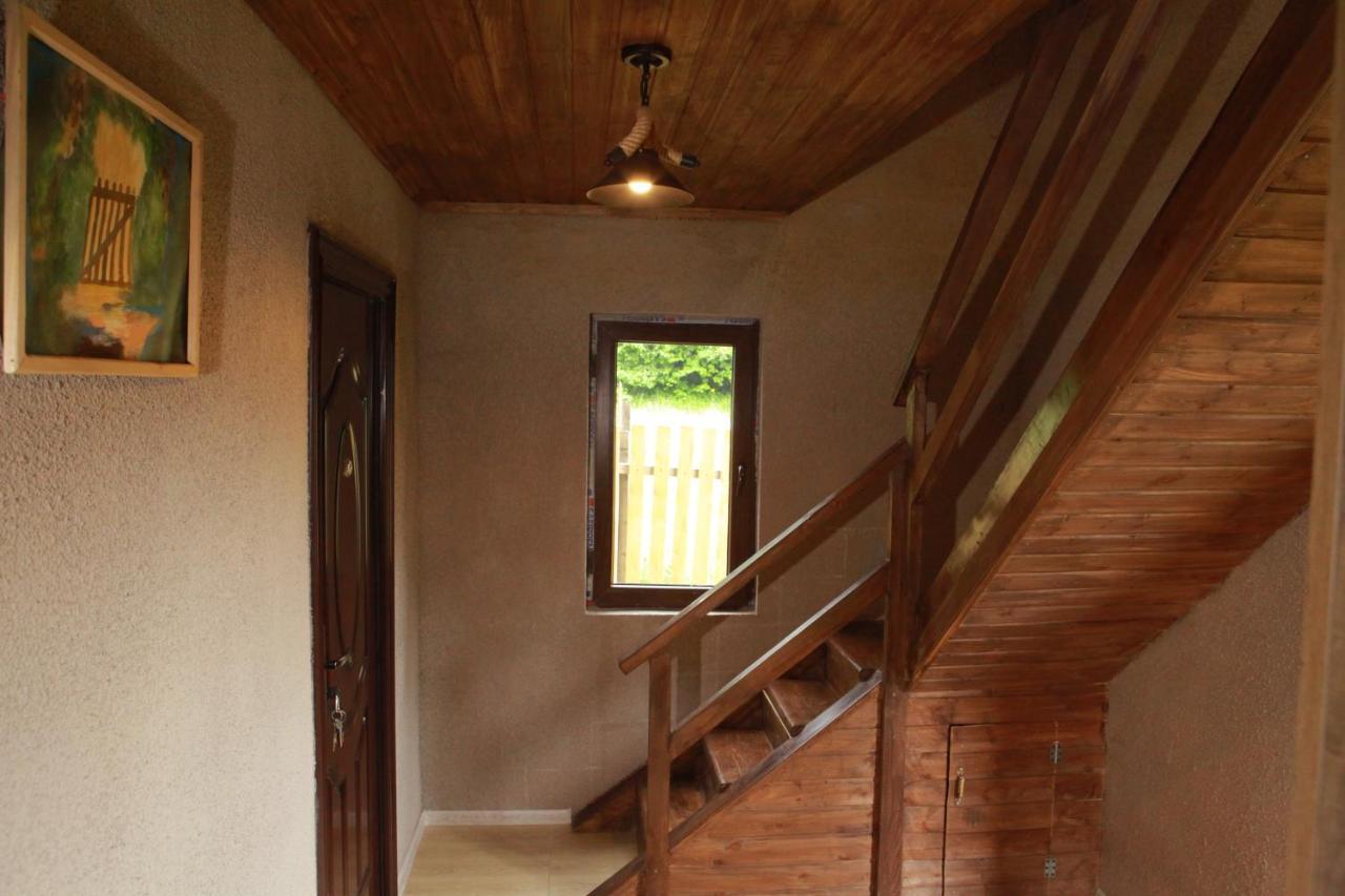 Cottage Woodside 메스티아 외부 사진