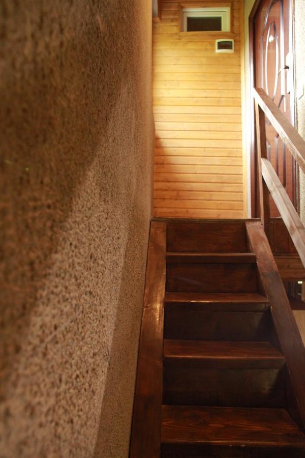 Cottage Woodside 메스티아 외부 사진