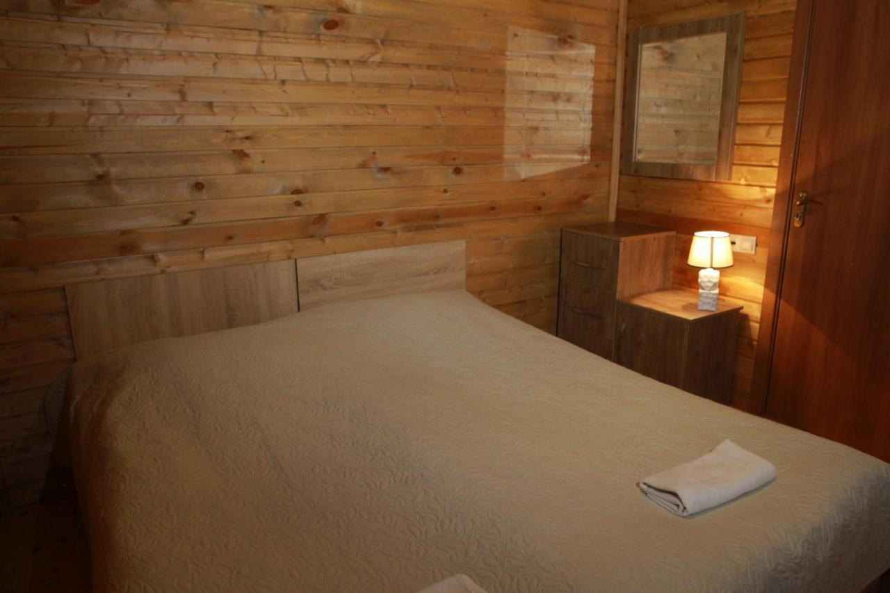 Cottage Woodside 메스티아 외부 사진