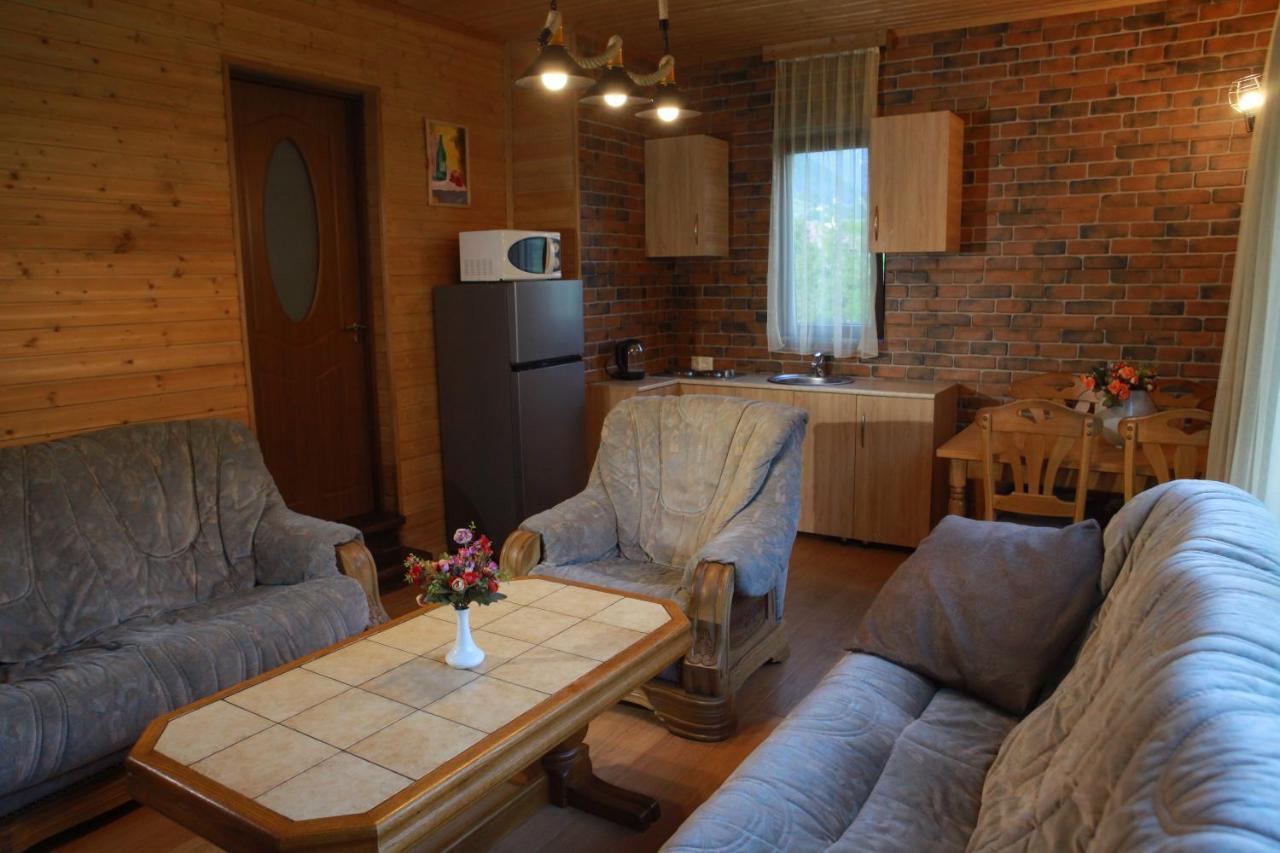 Cottage Woodside 메스티아 외부 사진