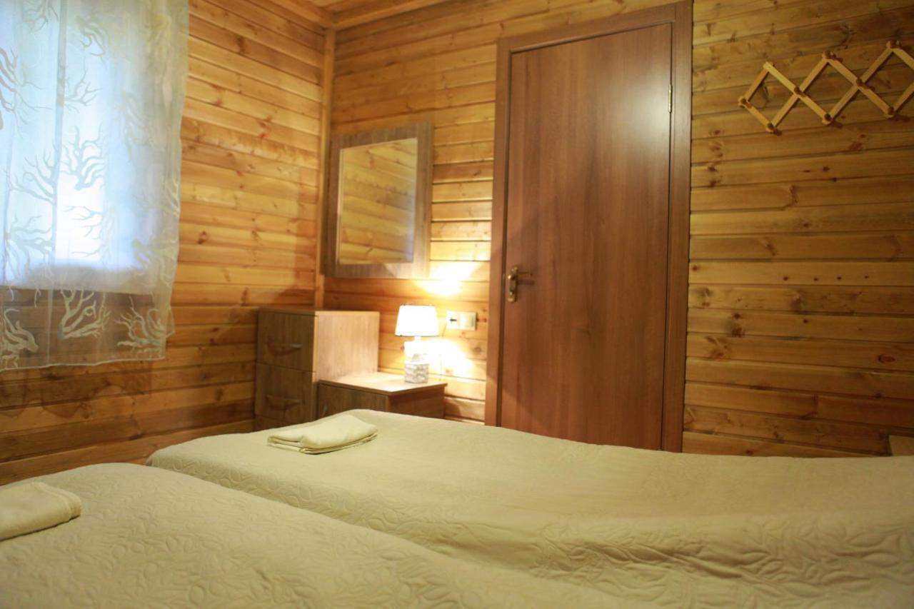 Cottage Woodside 메스티아 외부 사진